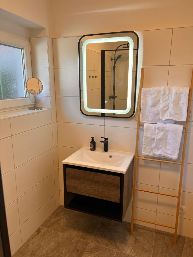 Ferienwohnung Imzaro: Erdgeschoss, 2 Schlafzimmer Plus Schlafsofa, Eigener Eingang, Grosse Terrasse Mit Garten! Шпитталь-ан-дер-Драу Экстерьер фото